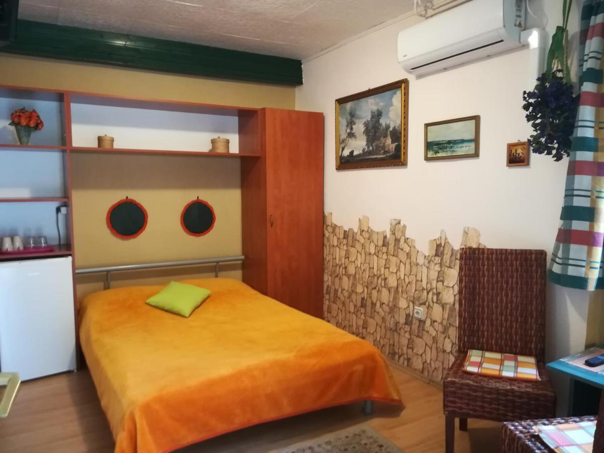 Castello Vendeg Es Apartmanhaz إغير المظهر الخارجي الصورة