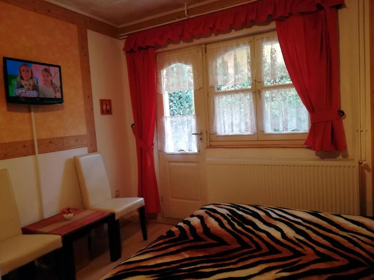 Castello Vendeg Es Apartmanhaz إغير المظهر الخارجي الصورة