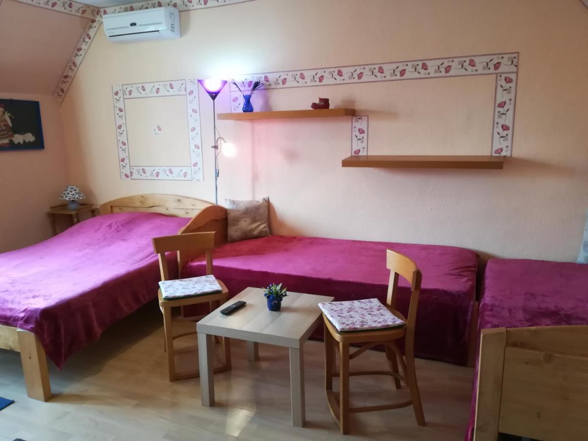 Castello Vendeg Es Apartmanhaz إغير المظهر الخارجي الصورة