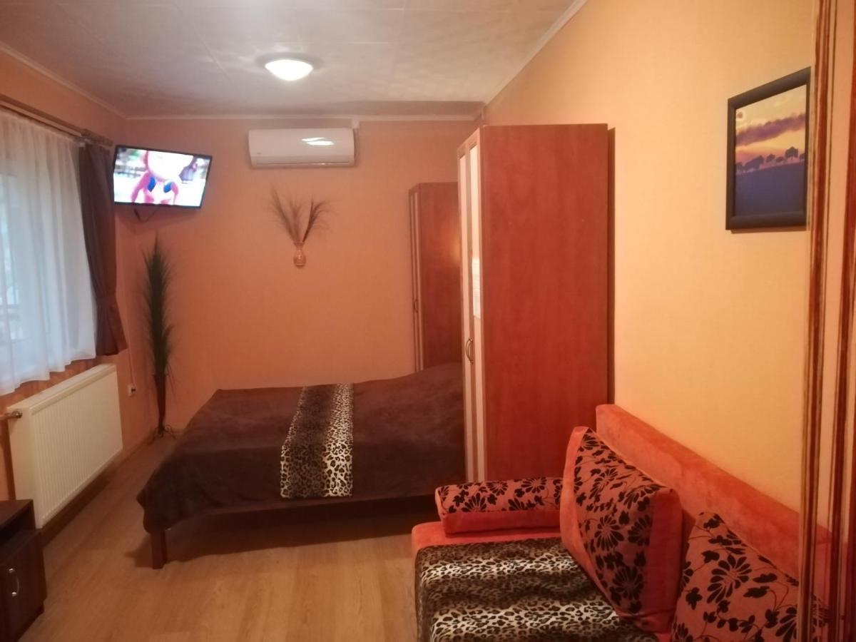 Castello Vendeg Es Apartmanhaz إغير المظهر الخارجي الصورة