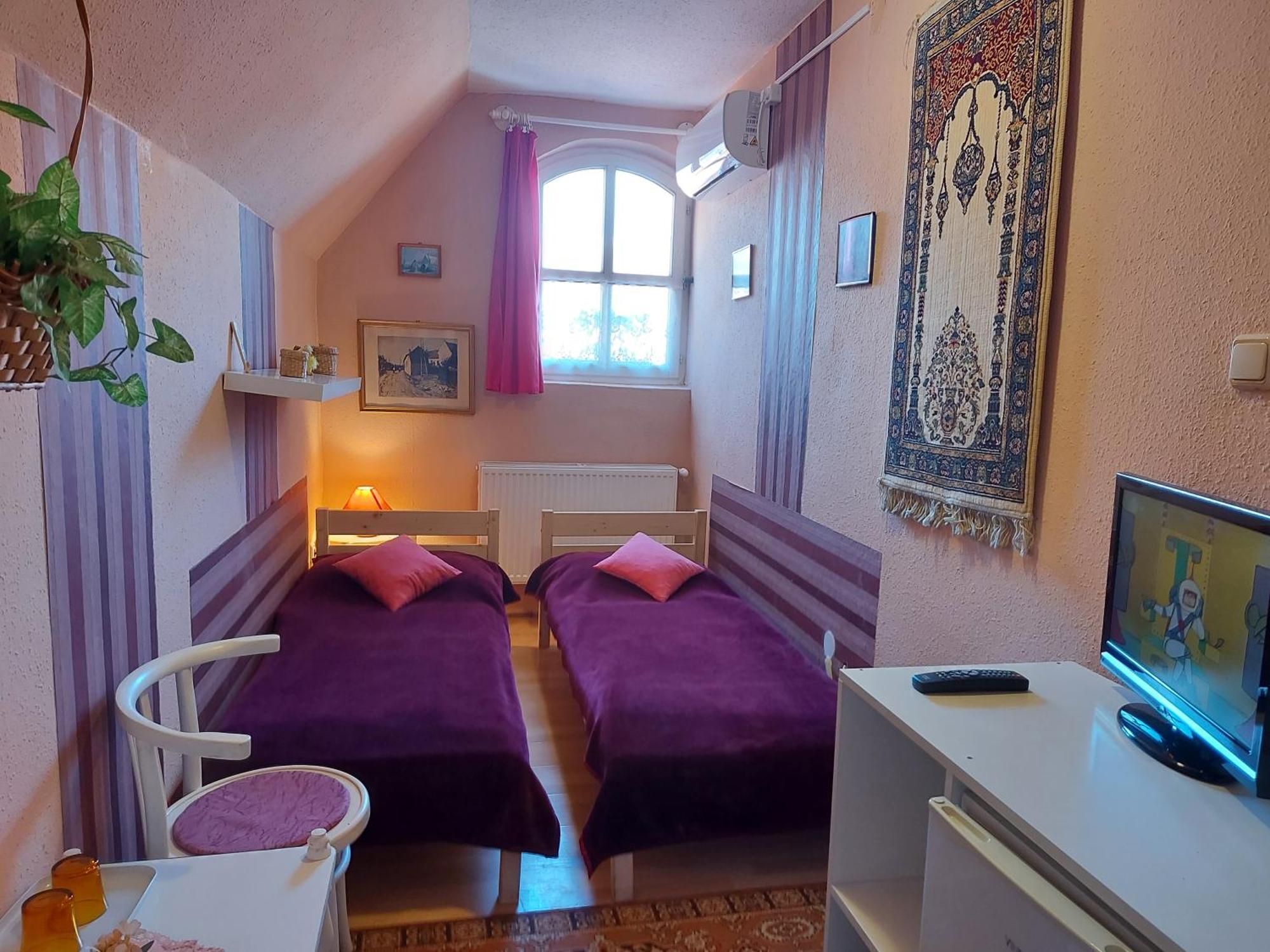 Castello Vendeg Es Apartmanhaz إغير المظهر الخارجي الصورة