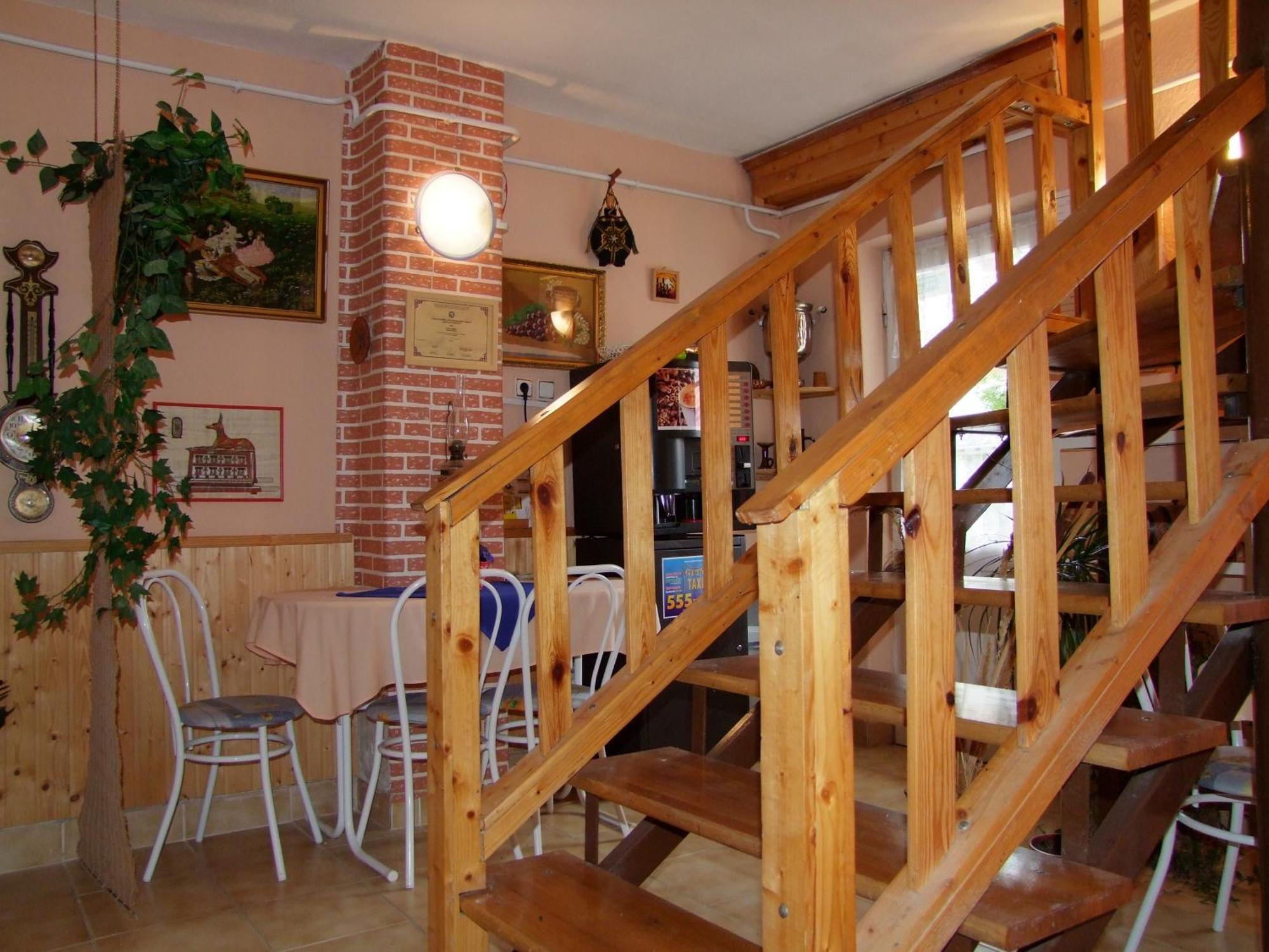 Castello Vendeg Es Apartmanhaz إغير المظهر الخارجي الصورة