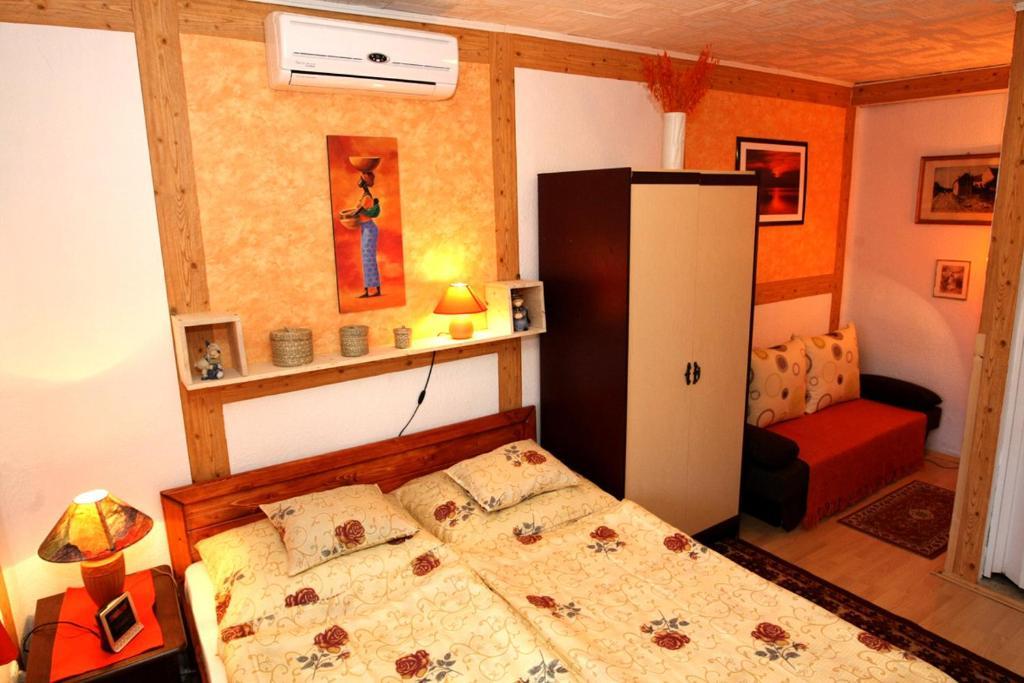 Castello Vendeg Es Apartmanhaz إغير الغرفة الصورة