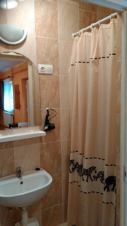 Castello Vendeg Es Apartmanhaz إغير المظهر الخارجي الصورة