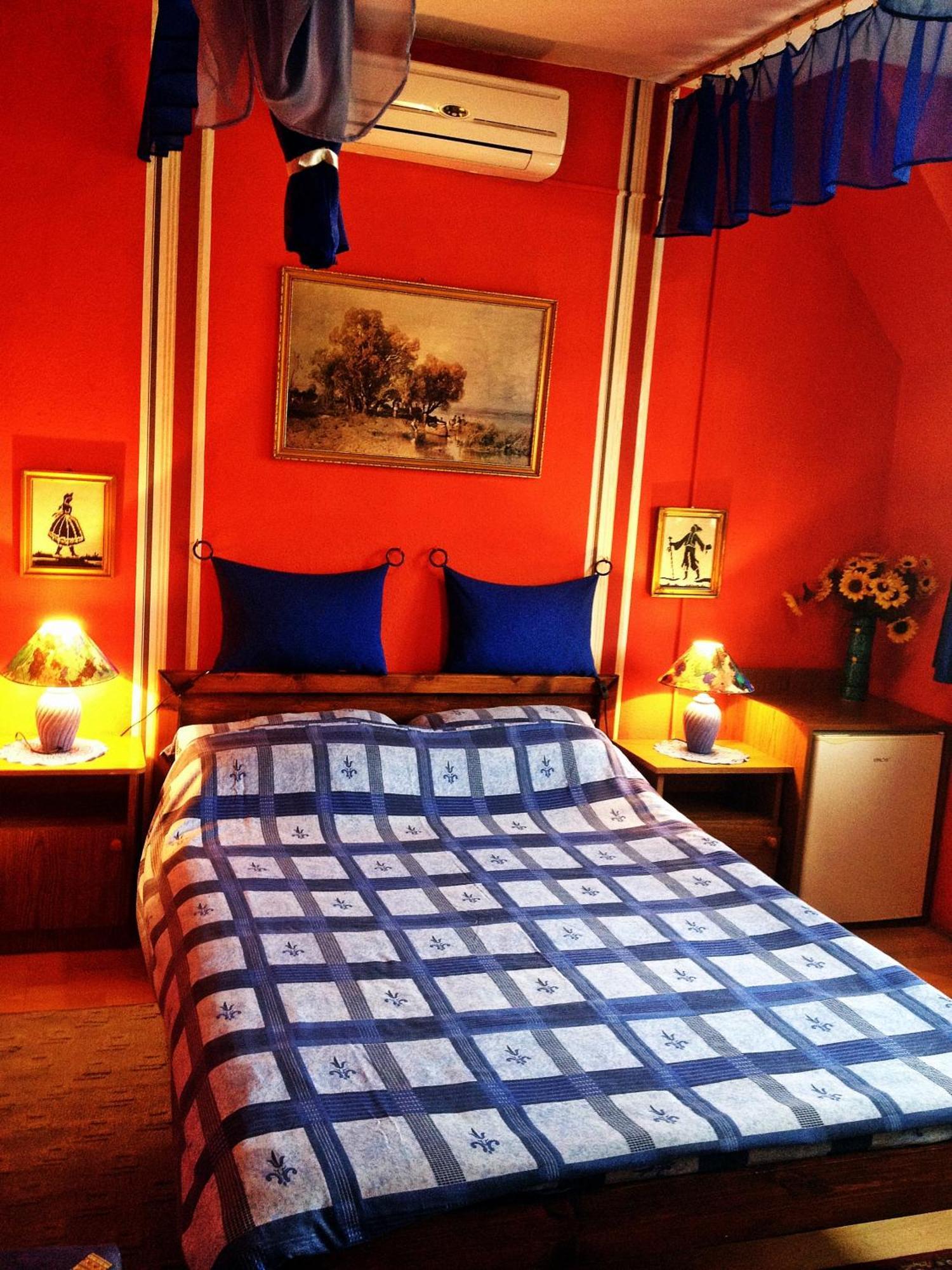 Castello Vendeg Es Apartmanhaz إغير المظهر الخارجي الصورة